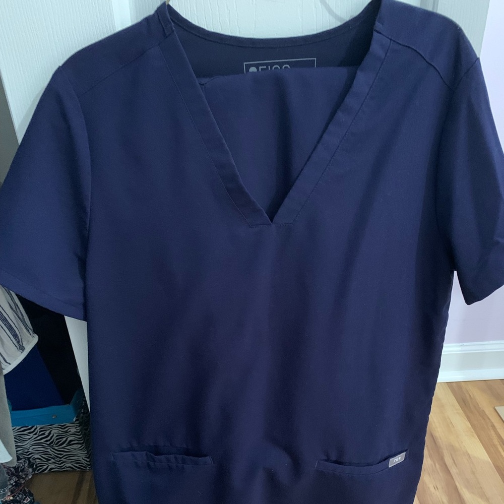 FIGS jogger bottoms and top scrub set